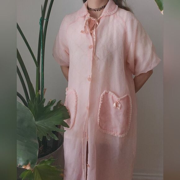 Pink Foral Pint Ruffle Collared Robe House Coat With Pockets 9 Buttons Vday - Picture 2 of 9